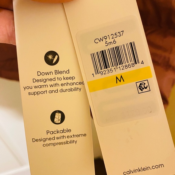 Calvin Klein Women's Packable Medium - Picture 3 of 6